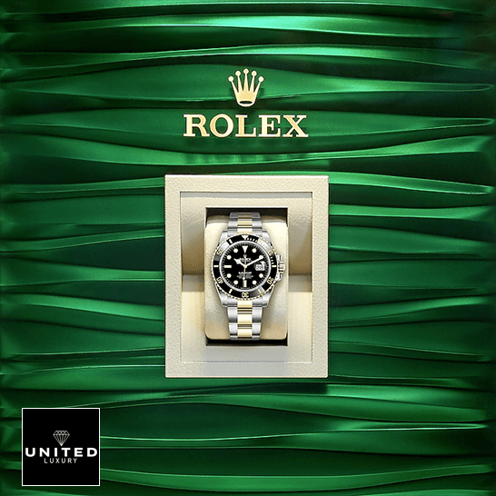 Rolex Submariner Date 126613LN Two-Tone Black Dial Replica 4 rolex_submariner_date_16803_two_tone_black_dial_oyster_replica_box_unitedluxurynet