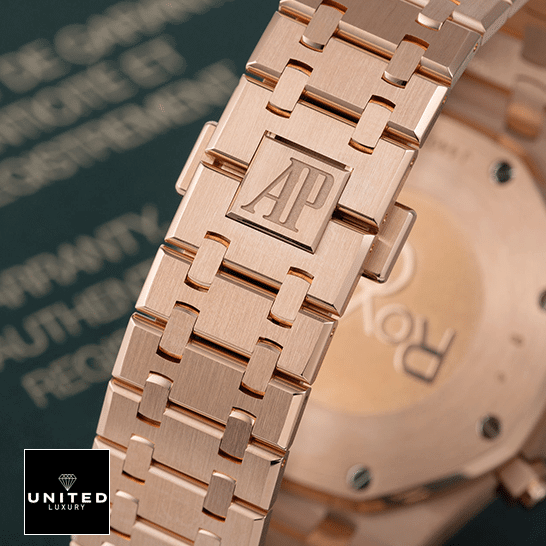 Royal Oak Blue Replica 5 Audemar Piguet Royal Oak Rose Gold Stainless Steel Bracelet Replica upside view