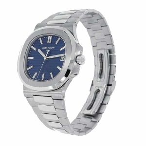 patek-philippe-nautilus-platinum-5711-1p-replica-1-600x600