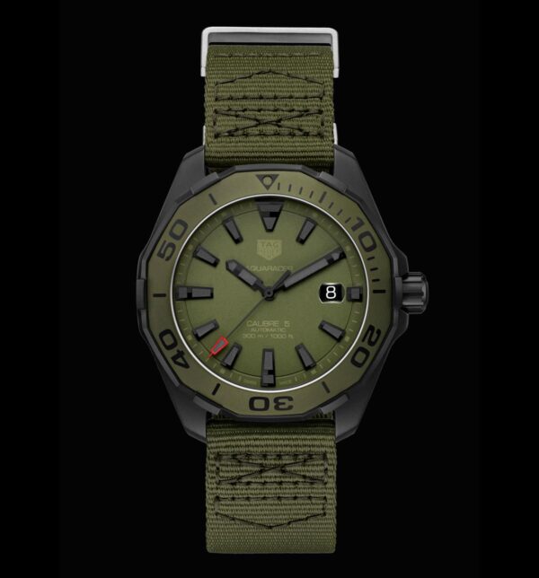 Tag-Heuer-Aquaracer-300M-Khaki-002